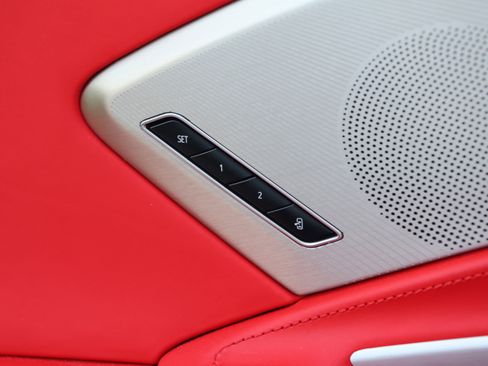 Used 2023 Chevrolet Corvette Stingray Premium Conv w/ Z51 Performance Package image 13