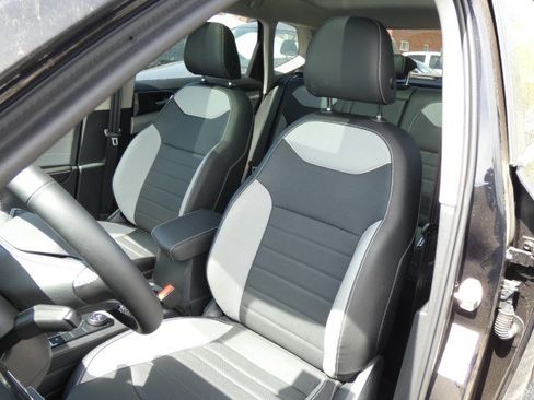 Used 2024 Volkswagen Taos SEL AWD/4WD image 11