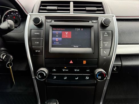 Used 2017 Toyota Camry SE FWD image 25