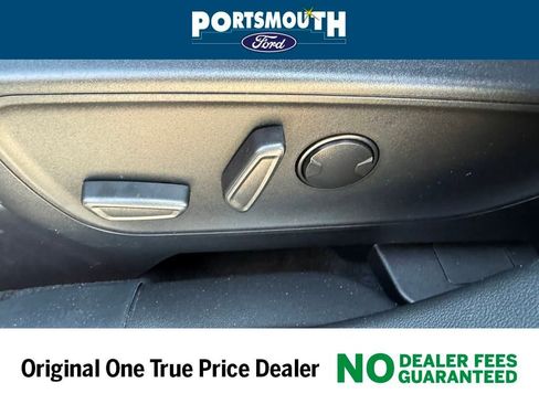 New 2025 Ford Escape ST-Line Select w/ Tech Pack #1 AWD/4WD image 29