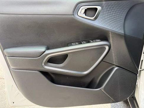 Certified 2023 Kia Soul EX FWD image 11