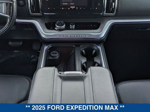 Certified 2025 Ford Expedition Max Platinum image 23