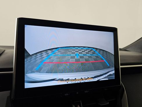 Used 2025 Toyota Corolla SE w/ SE Premium Package image 27