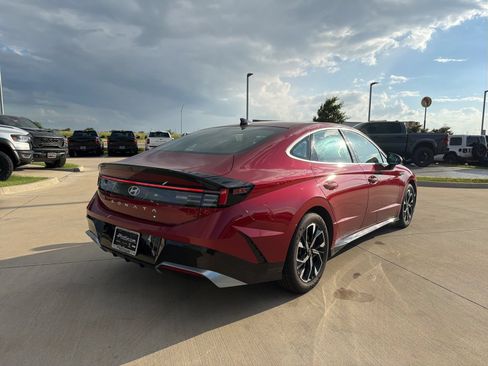 Used 2024 Hyundai Sonata SEL FWD image 5