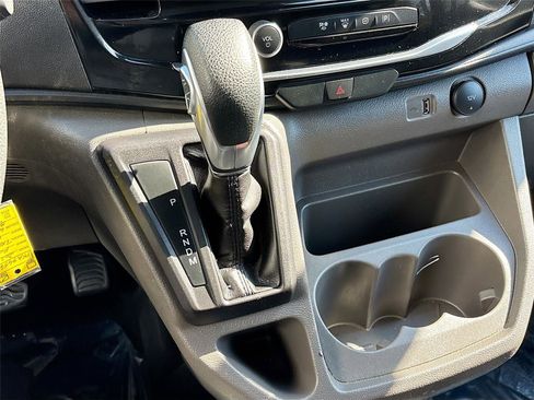 Used 2023 Ford Transit 350 XLT image 18