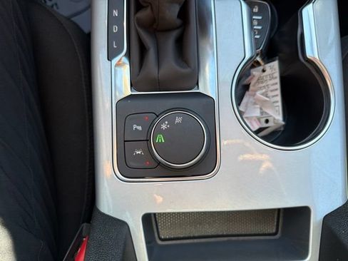 Used 2025 Chevrolet Blazer LT w/ Driver Confidence Package FWD image 31