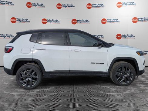New 2026 Jeep Compass Limited w/ Sun, Sound & Navigation Group AWD/4WD image 4