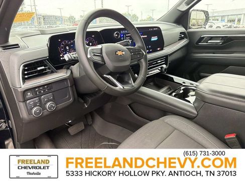 Used 2025 Chevrolet Suburban LS AWD/4WD image 25