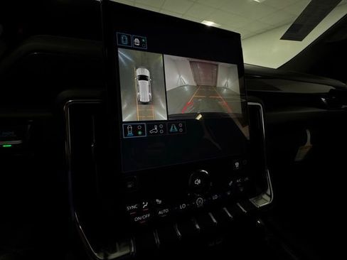 New 2026 GMC Yukon Elevation image 18