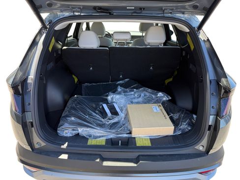 New 2025 Hyundai Tucson Limited image 17