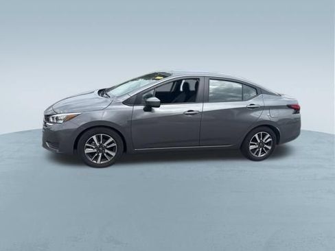 Used 2025 Nissan Versa SV FWD image 4