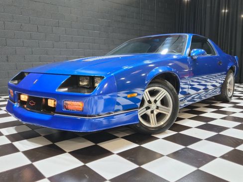 Used 1990 Chevrolet Camaro IROC-Z image 3