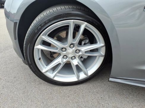 Used 2022 Chevrolet Camaro LT w/ RS Package image 9