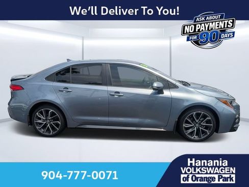 Used 2021 Toyota Corolla SE FWD image 2