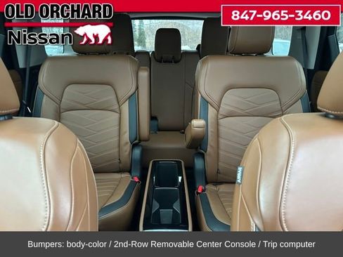Used 2023 Nissan Pathfinder Platinum image 10