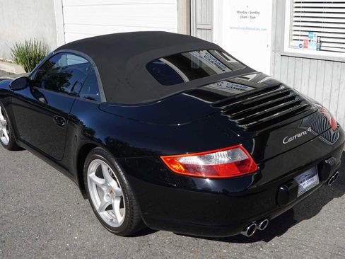 Used 2006 Porsche 911 Carrera 4 image 16
