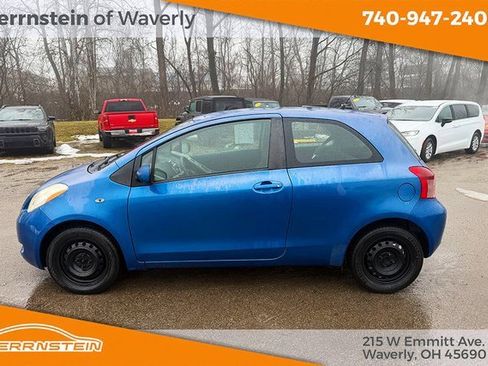 Used 2008 Toyota Yaris 2-Door Hatchback image 4