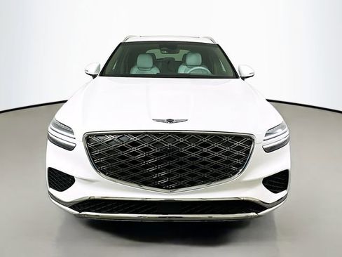 Certified 2026 Genesis GV70 2.5T Advanced AWD/4WD image 2