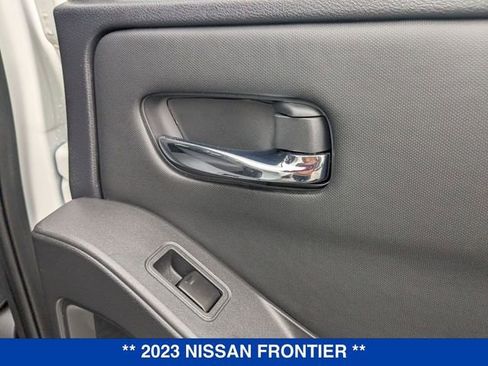 Used 2023 Nissan Frontier SV w/ Technology Package image 33