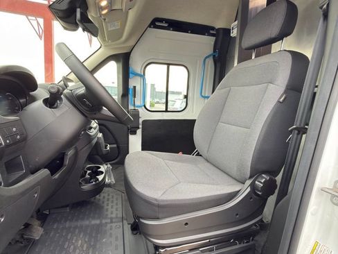 New 2024 RAM ProMaster 3500 w/ Delivery Van Package FWD image 16