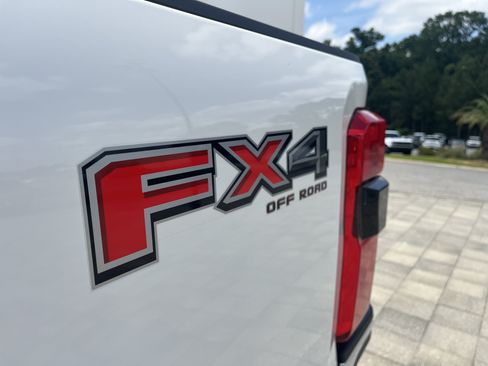New 2026 Ford F350 Lariat w/ Lariat Ultimate Package AWD/4WD image 13
