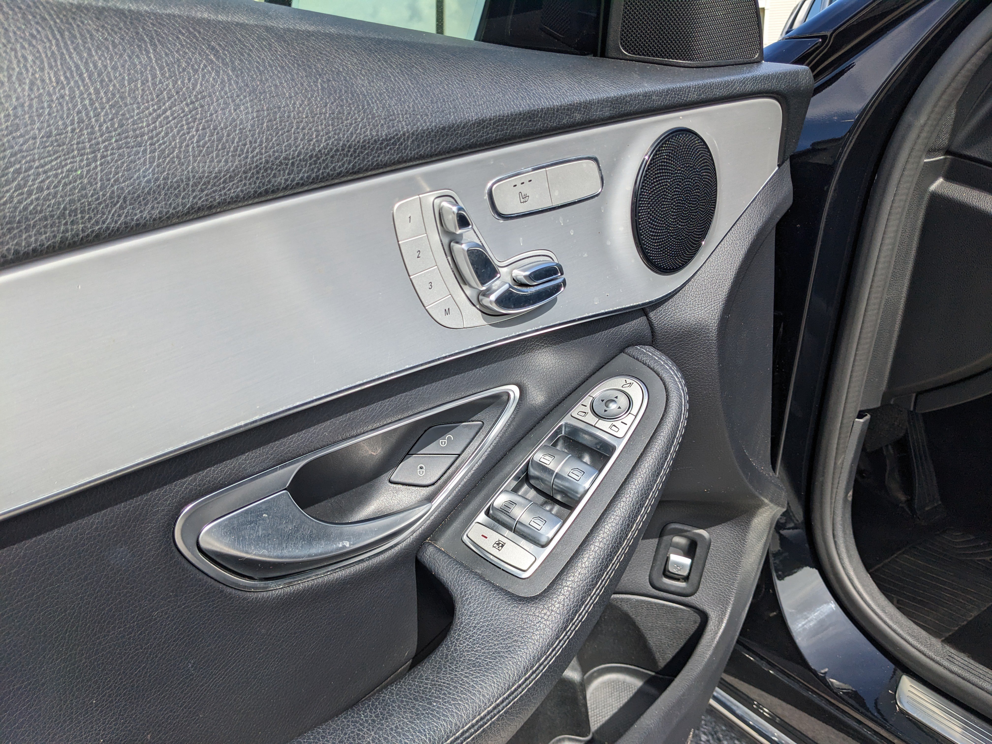 Used 2019 Mercedes-Benz C 300 Sedan image 20