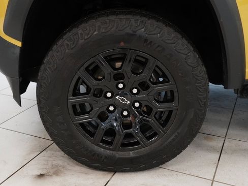 Used 2023 Chevrolet Colorado Trail Boss w/ Advanced Trailering Package image 17