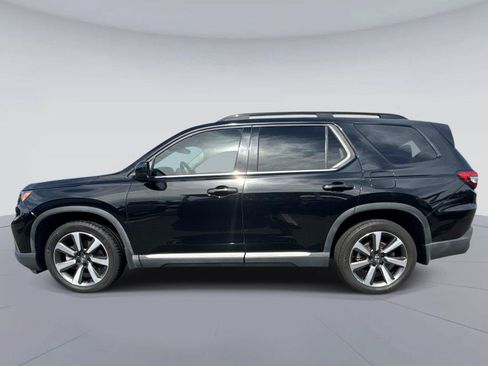 Certified 2024 Honda Pilot Touring image 7