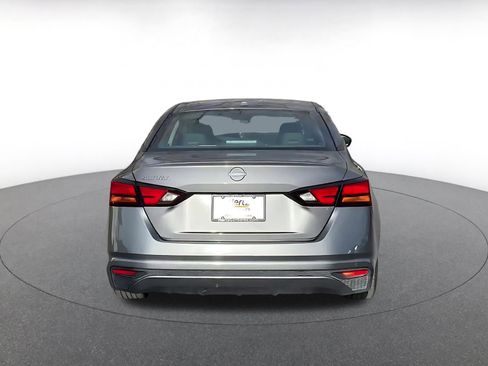 Used 2025 Nissan Altima 2.5 SV image 12