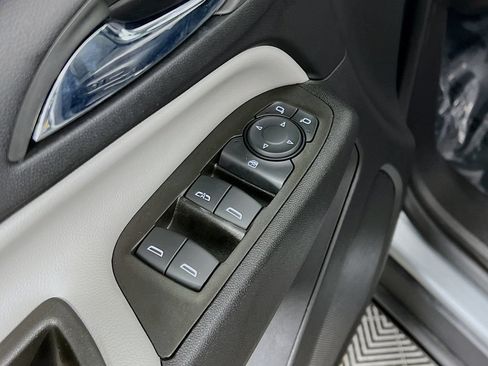 Used 2023 Chevrolet Equinox LS w/ LS Convenience Package AWD/4WD image 30