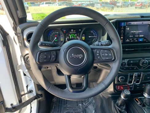 Used 2025 Jeep Wrangler Unlimited Sport S 4xe AWD/4WD image 26
