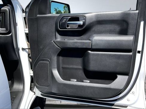 Used 2019 Chevrolet Silverado 1500 Custom Trail Boss AWD/4WD image 15