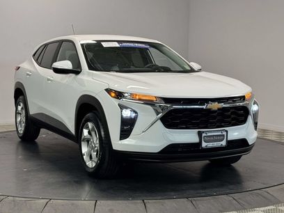 Used 2024 Chevrolet Trax LS w/ LS Convenience Package