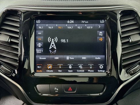 Used 2020 Jeep Cherokee Limited AWD/4WD image 15