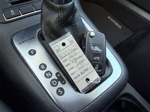 Used 2012 Volkswagen Tiguan S image 18