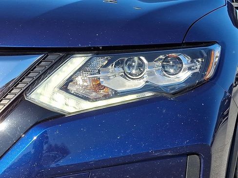 Used 2020 Nissan Rogue SL w/ Premium Package image 10