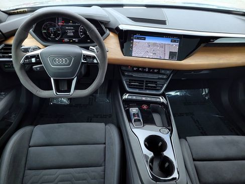 Used 2024 Audi e-tron GT Premium Plus AWD/4WD image 17