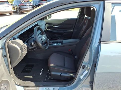 New 2026 Nissan Sentra SR FWD image 6