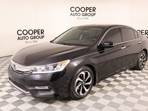 Used 2017 Honda Accord EX-L image 10