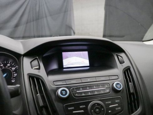 Used 2018 Ford Focus SE image 31