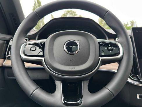 Used 2026 Volvo XC90 B6 Plus w/ Protection Package Premier AWD/4WD image 25