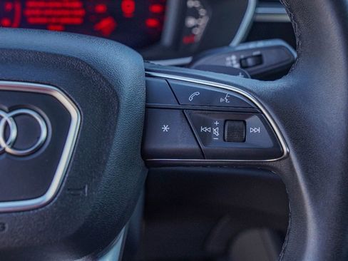 Certified 2025 Audi Q3 2.0T Premium Plus w/ Premium Plus Package image 13