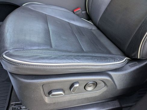 Used 2022 Cadillac Escalade Premium Luxury w/ Performance Package image 13