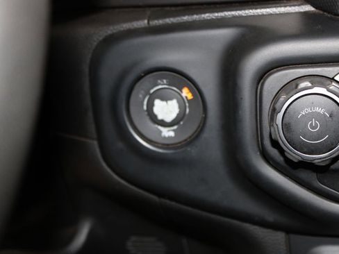 Used 2023 Jeep Wrangler Unlimited Sport AWD/4WD image 32