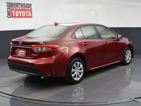 Used 2024 Toyota Corolla LE image 4