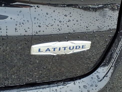 Used 2022 Jeep Compass Latitude image 14