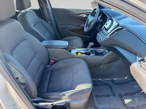 Used 2020 Chevrolet Malibu LT FWD image 25