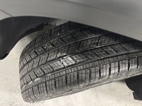 Used 2023 Volkswagen Taos SE image 42