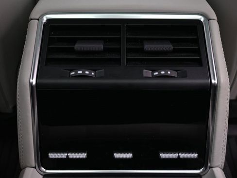 Used 2023 Porsche Panamera 4 Platinum Edition image 8