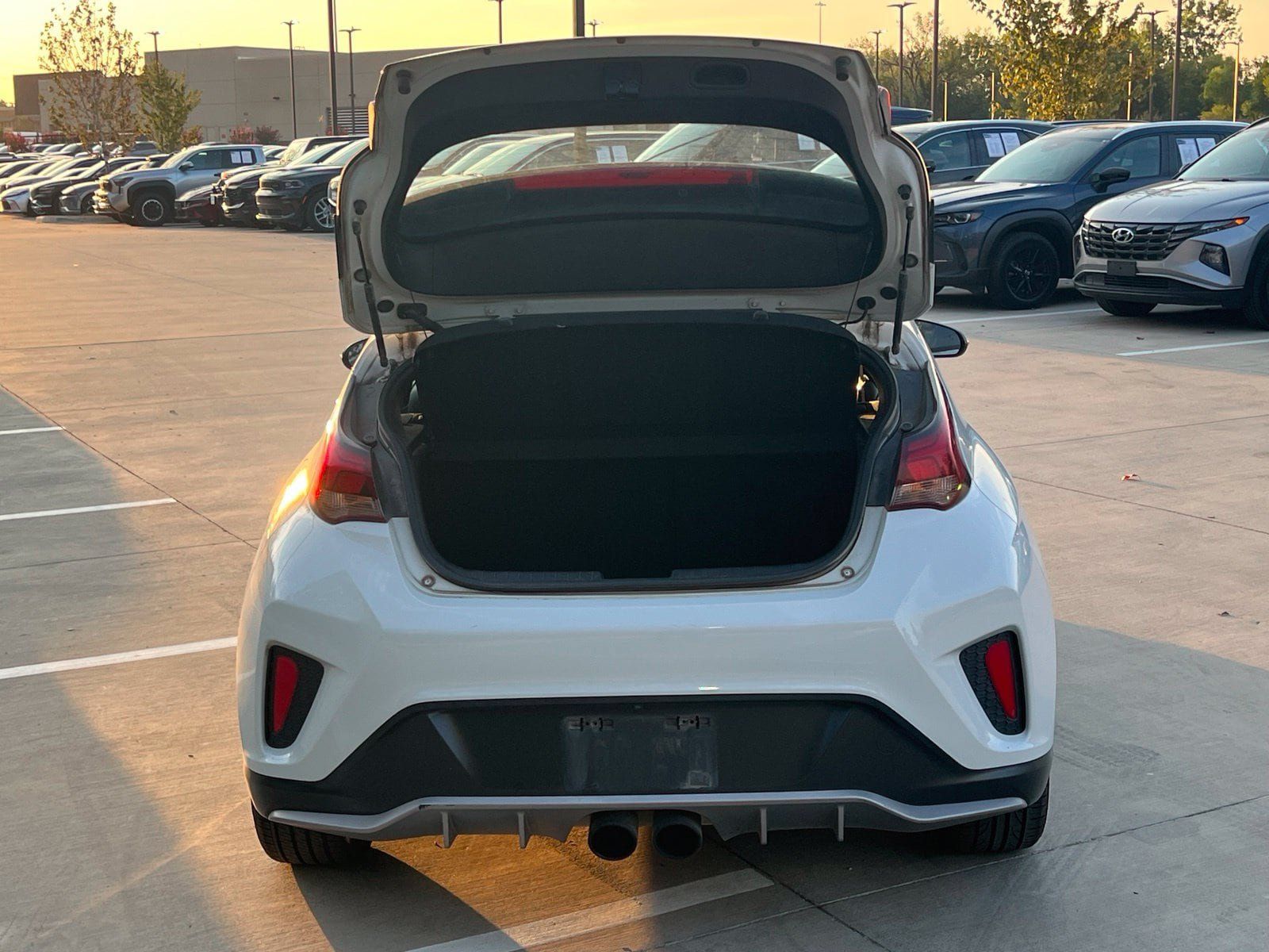 Used 2019 Hyundai Veloster Turbo FWD image 14
